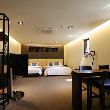 Chuncheon Hotel Bentley מראה חיצוני תמונה