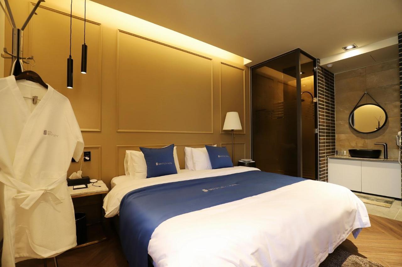 Chuncheon Hotel Bentley מראה חיצוני תמונה
