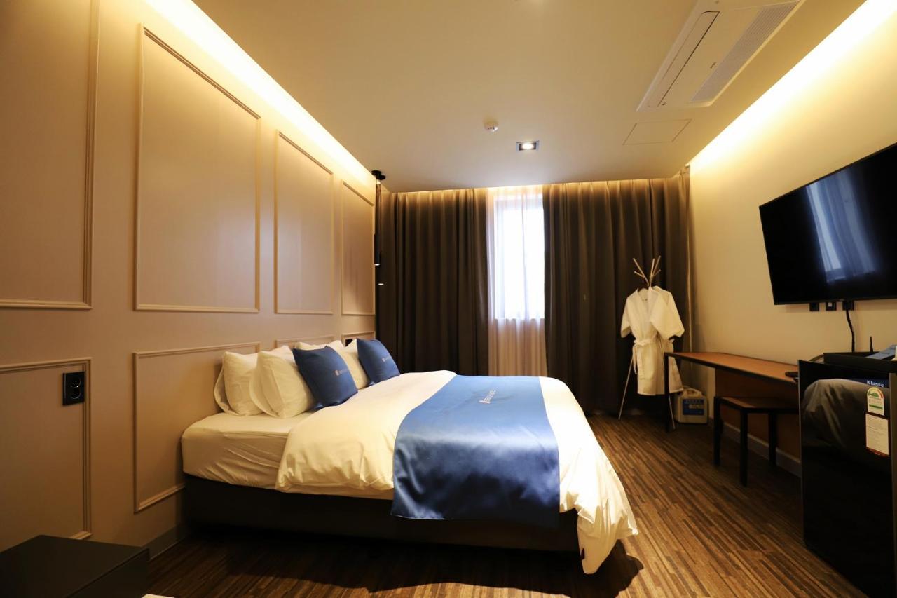 Chuncheon Hotel Bentley מראה חיצוני תמונה