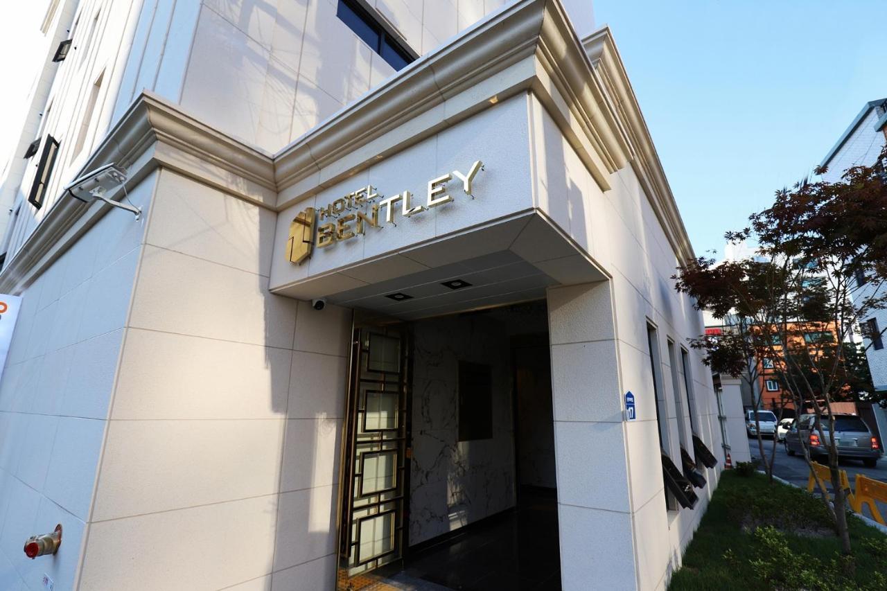 Chuncheon Hotel Bentley מראה חיצוני תמונה