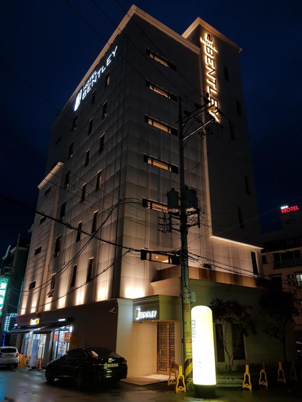 Chuncheon Hotel Bentley מראה חיצוני תמונה
