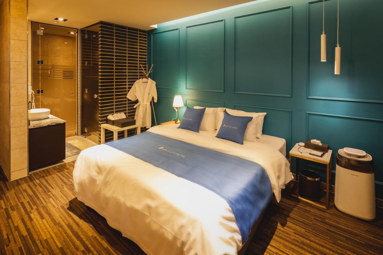 Chuncheon Hotel Bentley מראה חיצוני תמונה
