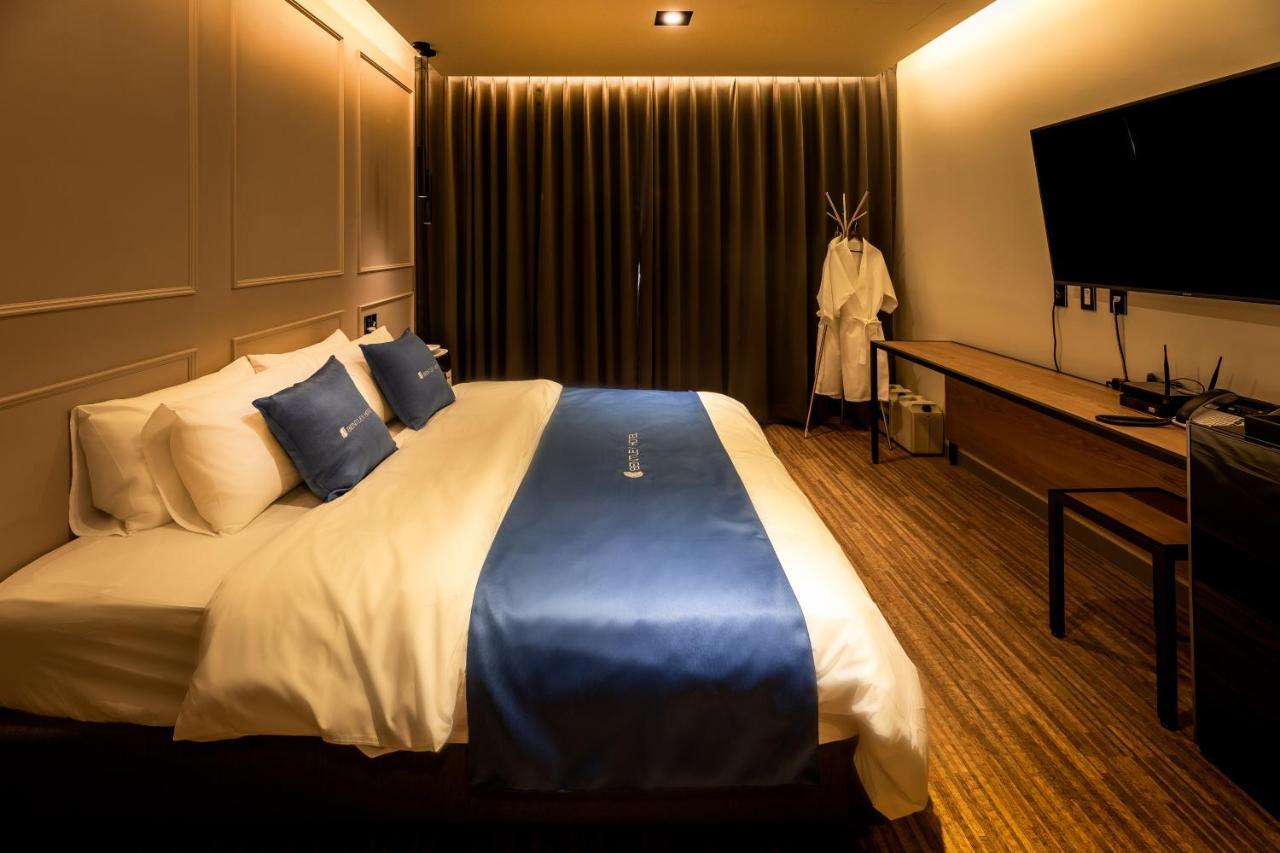 Chuncheon Hotel Bentley מראה חיצוני תמונה