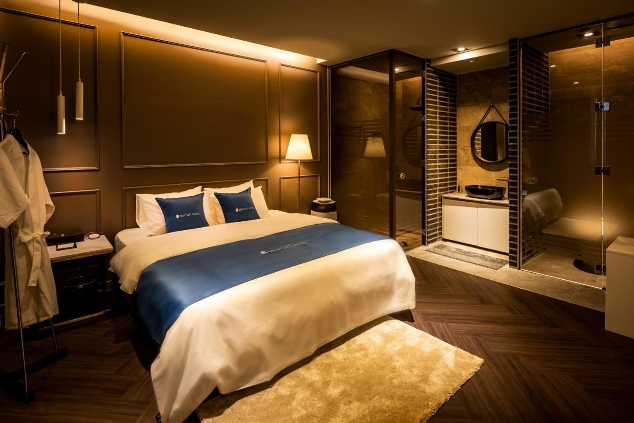 Chuncheon Hotel Bentley מראה חיצוני תמונה