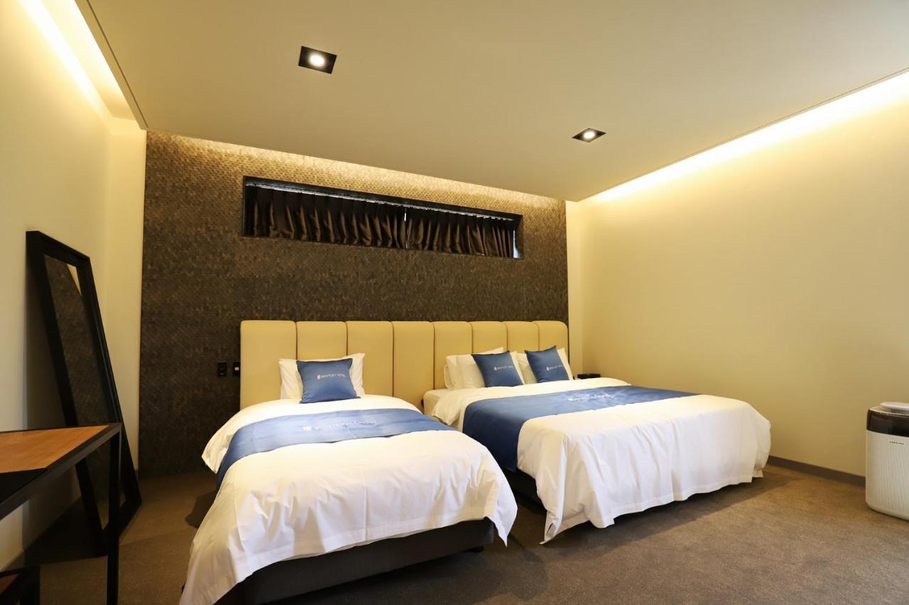 Chuncheon Hotel Bentley מראה חיצוני תמונה